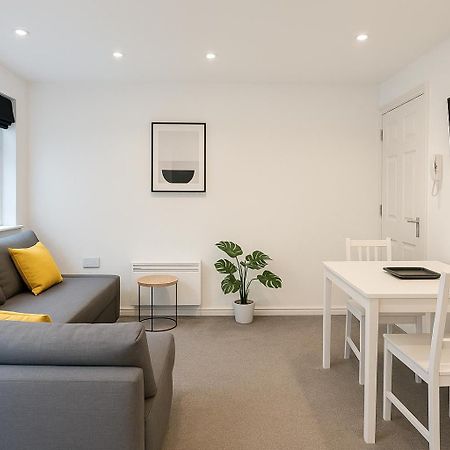 6 Person Apartment In City Centre Cardiff Dış mekan fotoğraf